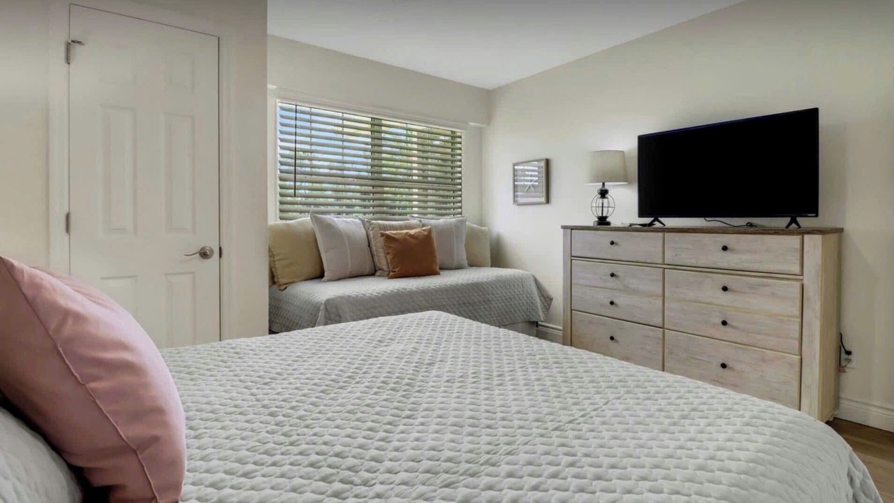 Photo of Bedroom in Emerald Pines