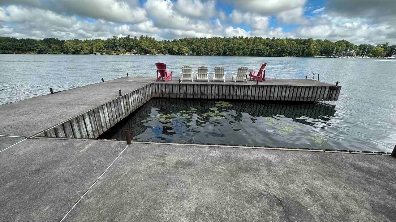 Photo of Others in Howe Island