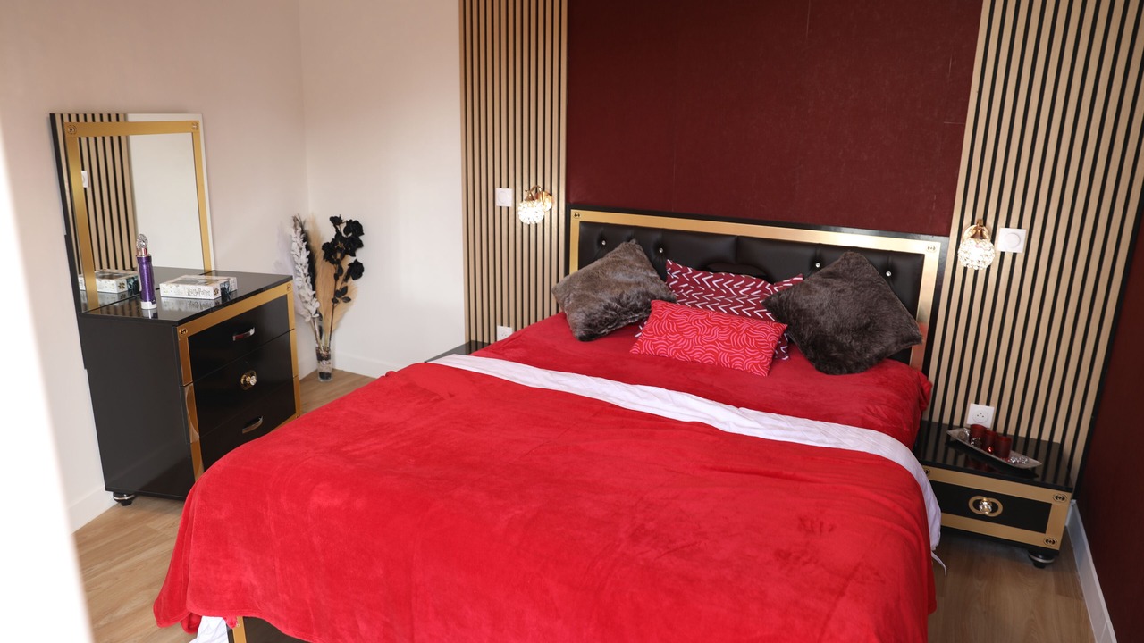 Photo of Bedroom in Le Bourget