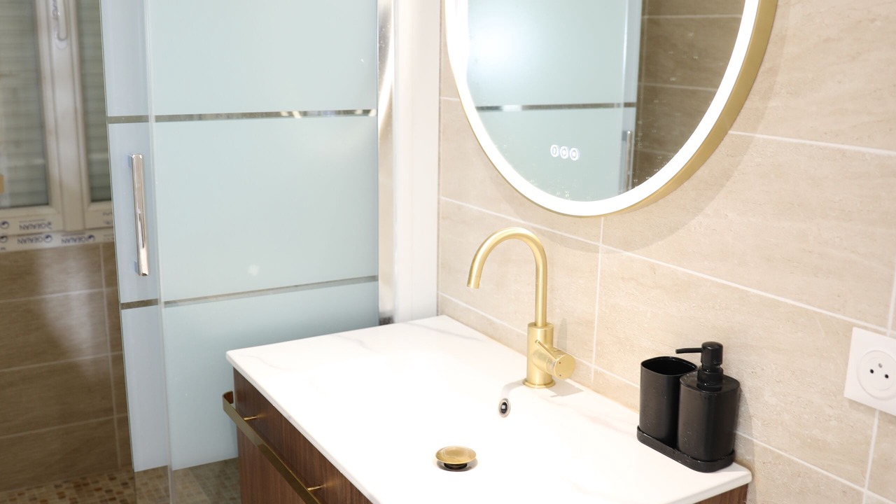 Photo of Bathroom in Le Bourget