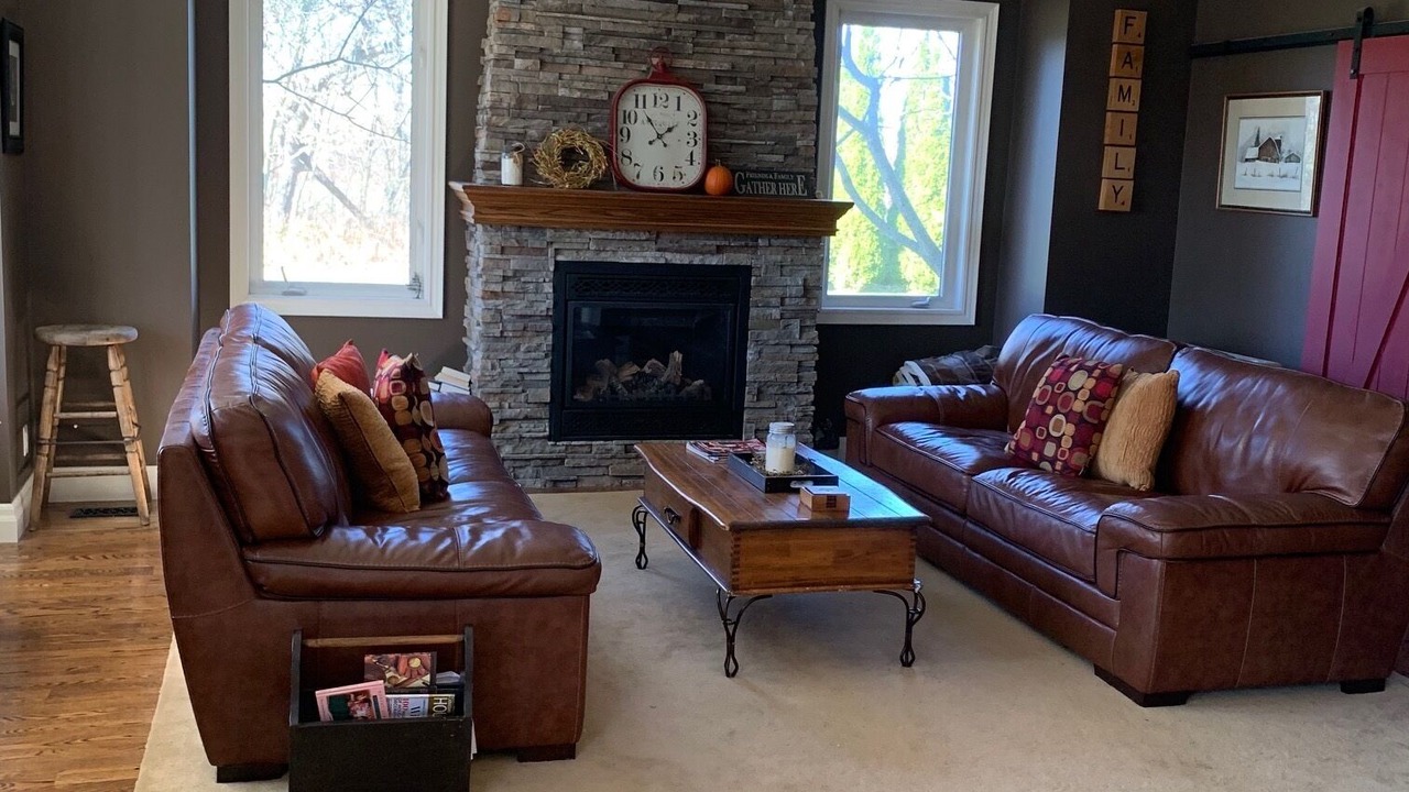 Photo of Livingroom in Caledon
