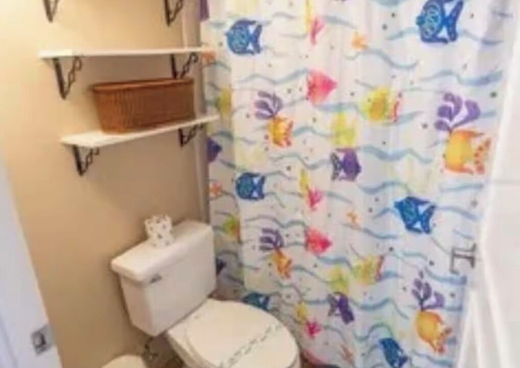 Photo of Bathroom in Ortona Park