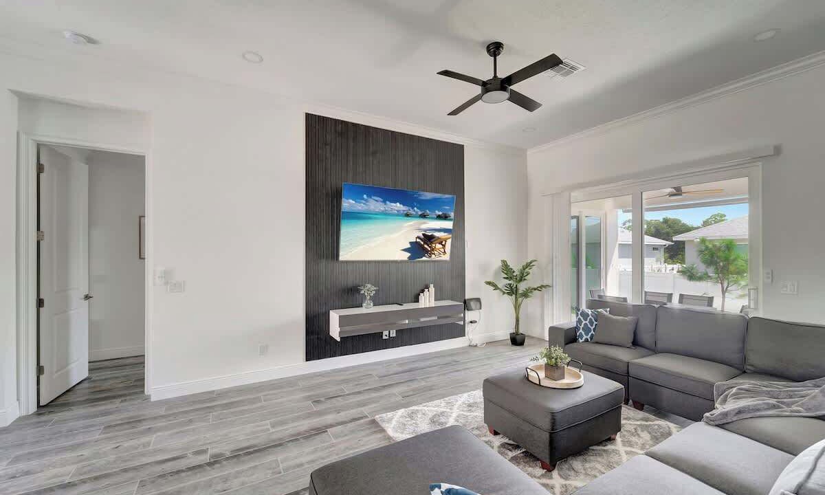 Photo of Livingroom in Osprey