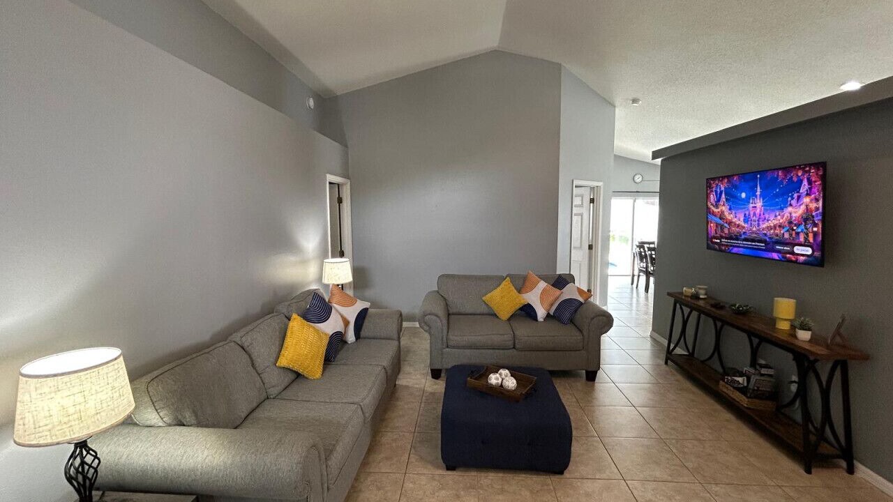 Photo of Livingroom in Florida Pines