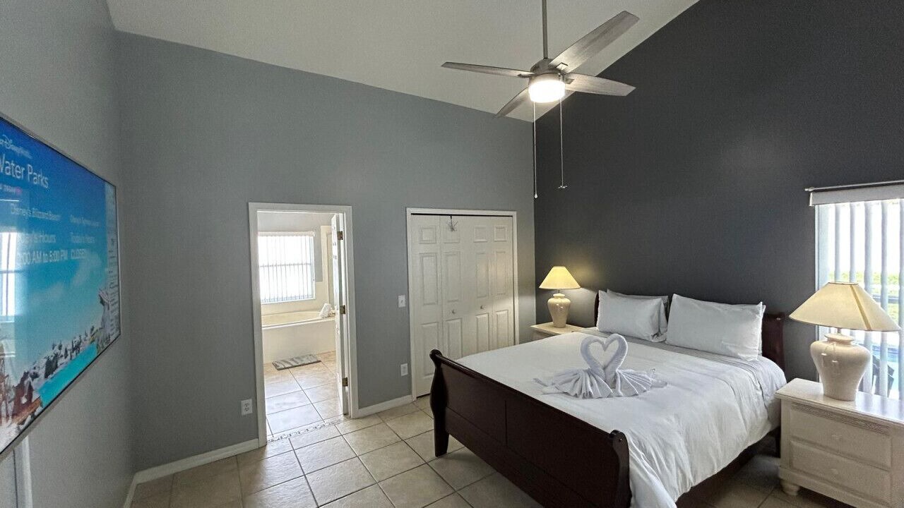 Photo of Bedroom in Florida Pines