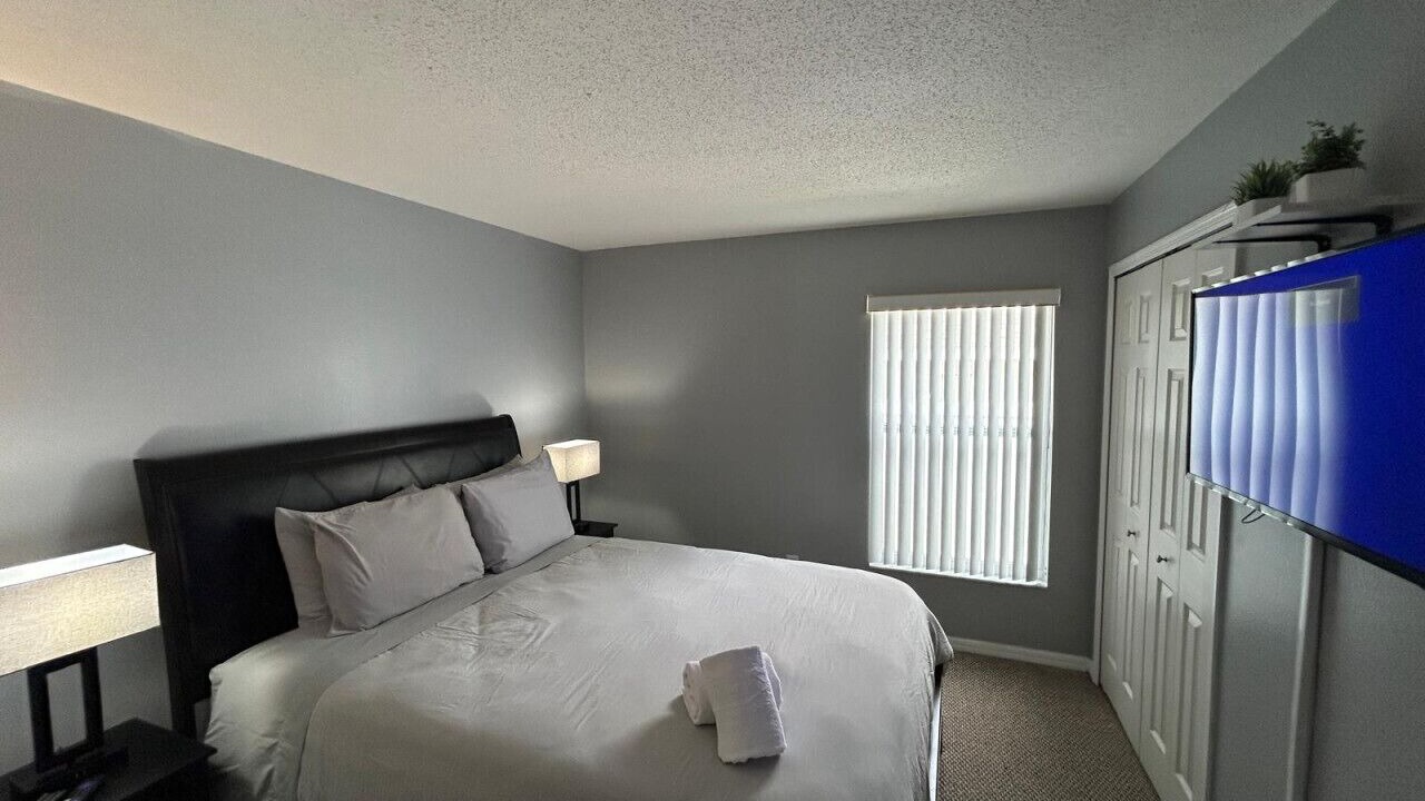 Photo of Bedroom in Florida Pines