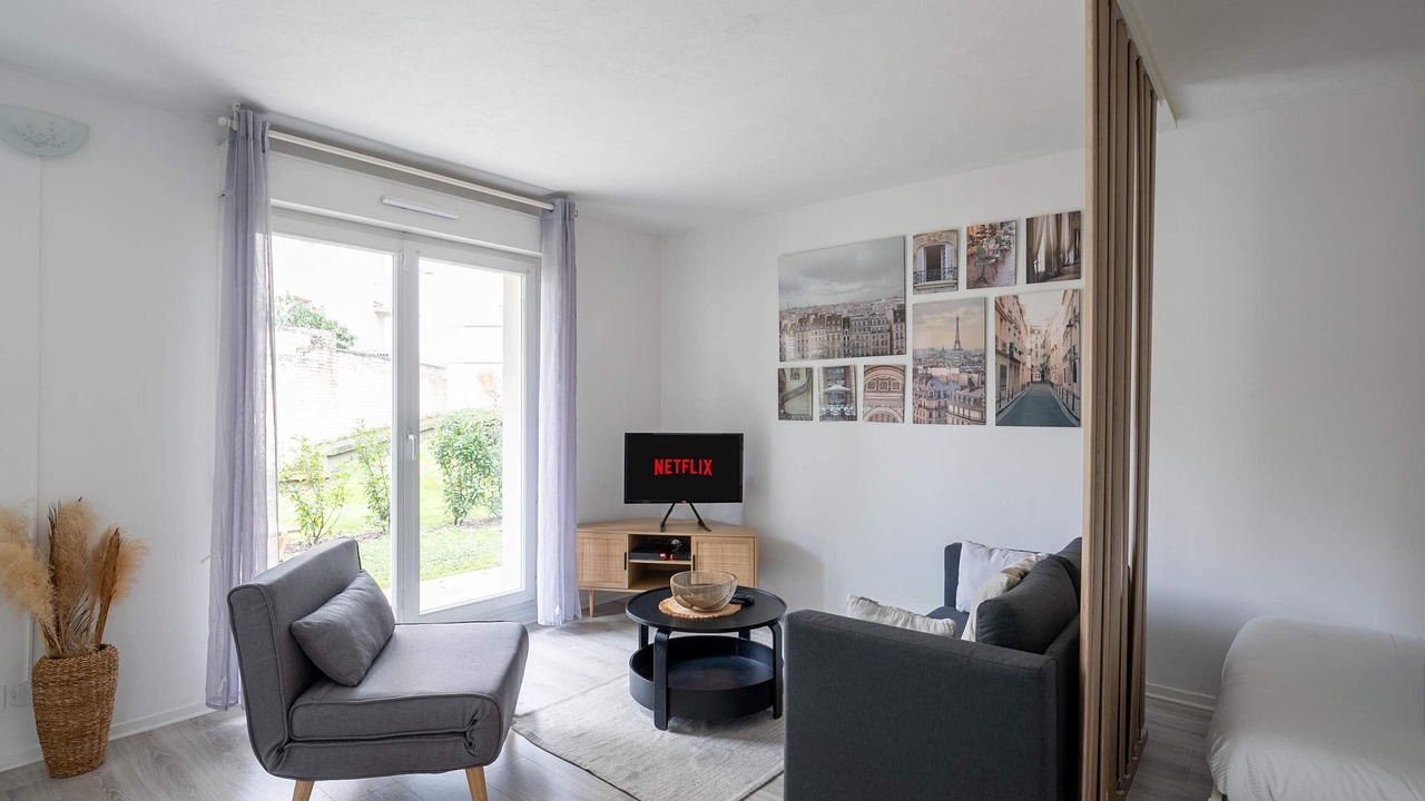 Photo of Livingroom in Le Bourget