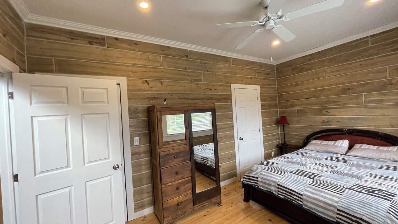 Photo of Bedroom in Tobermory