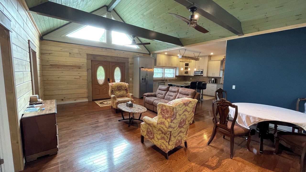 Photo of Livingroom in Tobermory