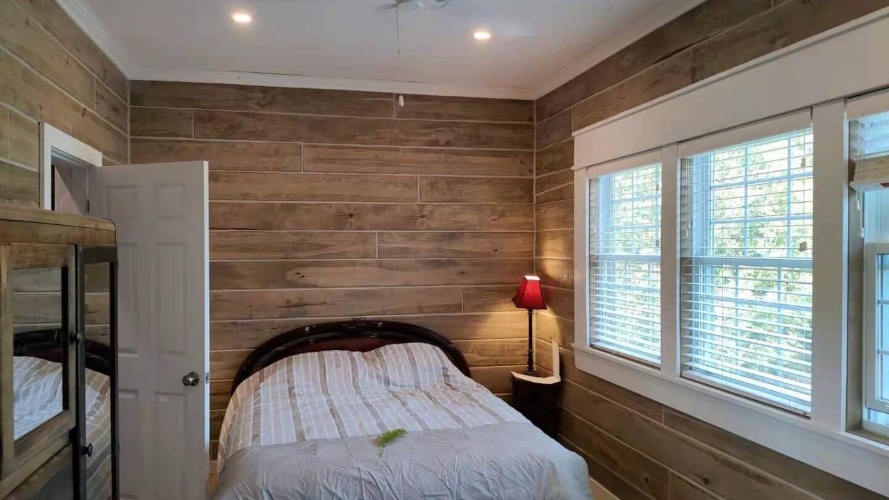 Photo of Bedroom in Tobermory