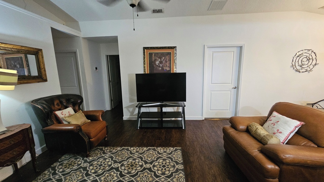 Photo of Livingroom in Orange City