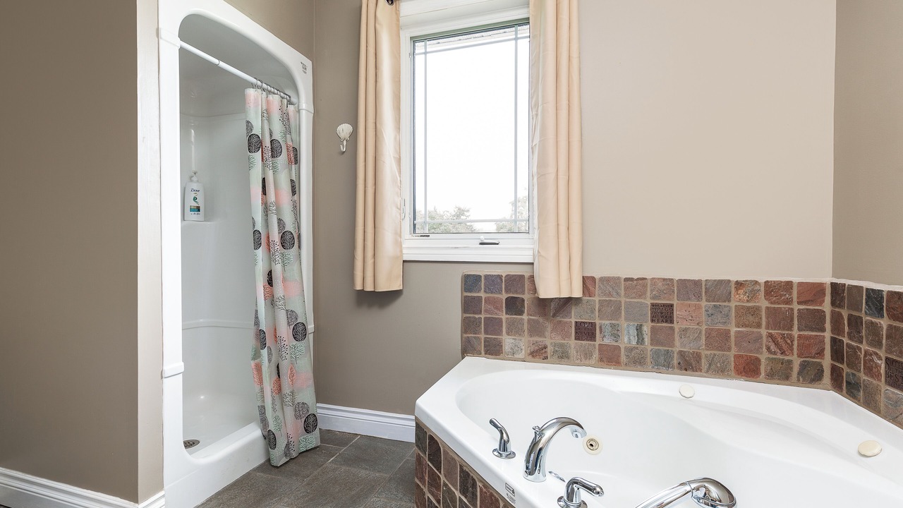 Photo of Bathroom in Bracebridge