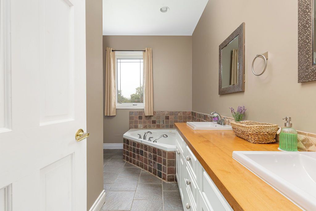 Photo of Bathroom in Bracebridge