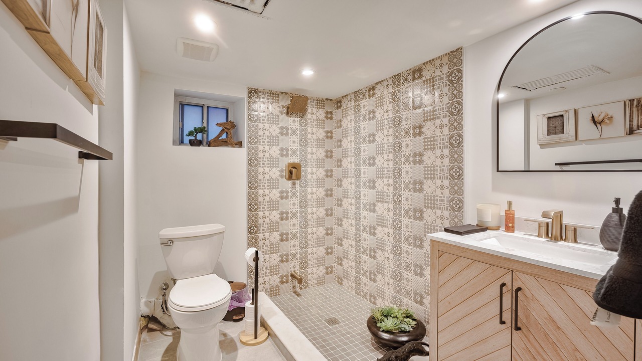 Photo of Bathroom in The Junction