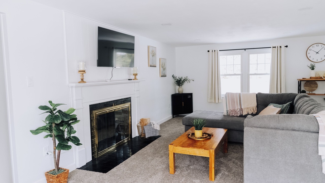 Photo of Livingroom in Linntown