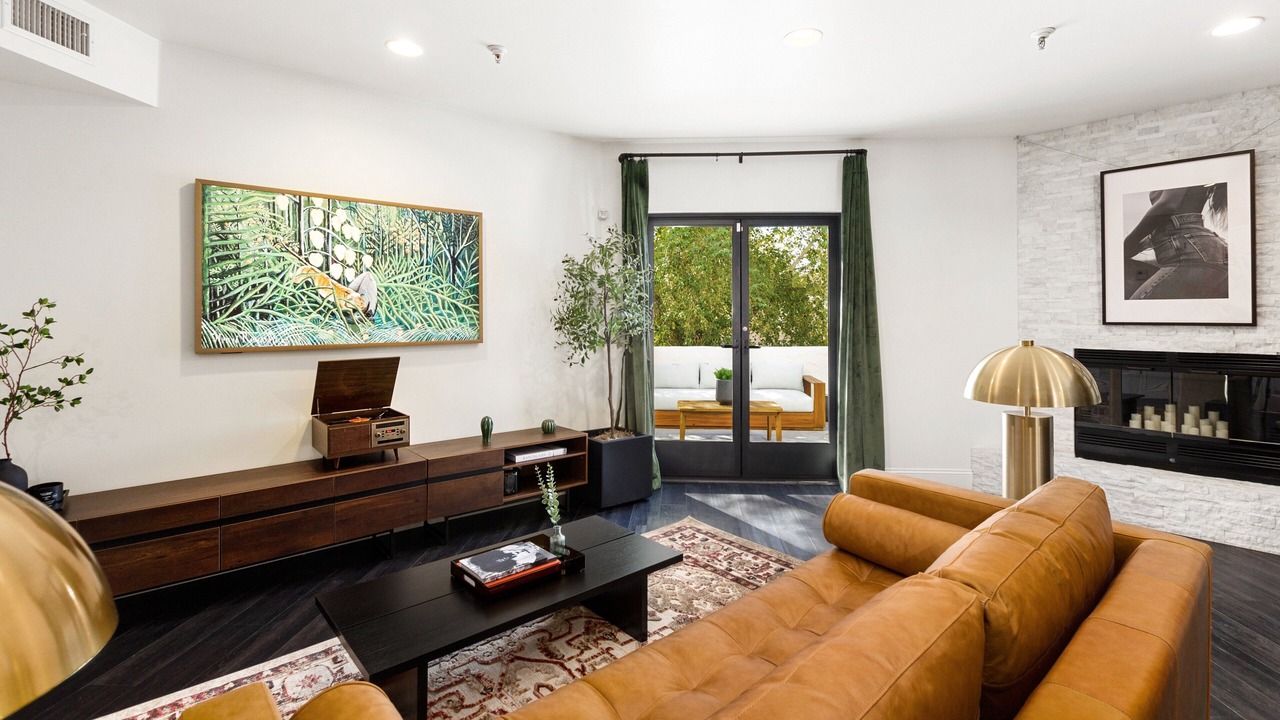 Photo of Livingroom in Brown and Stetson Business