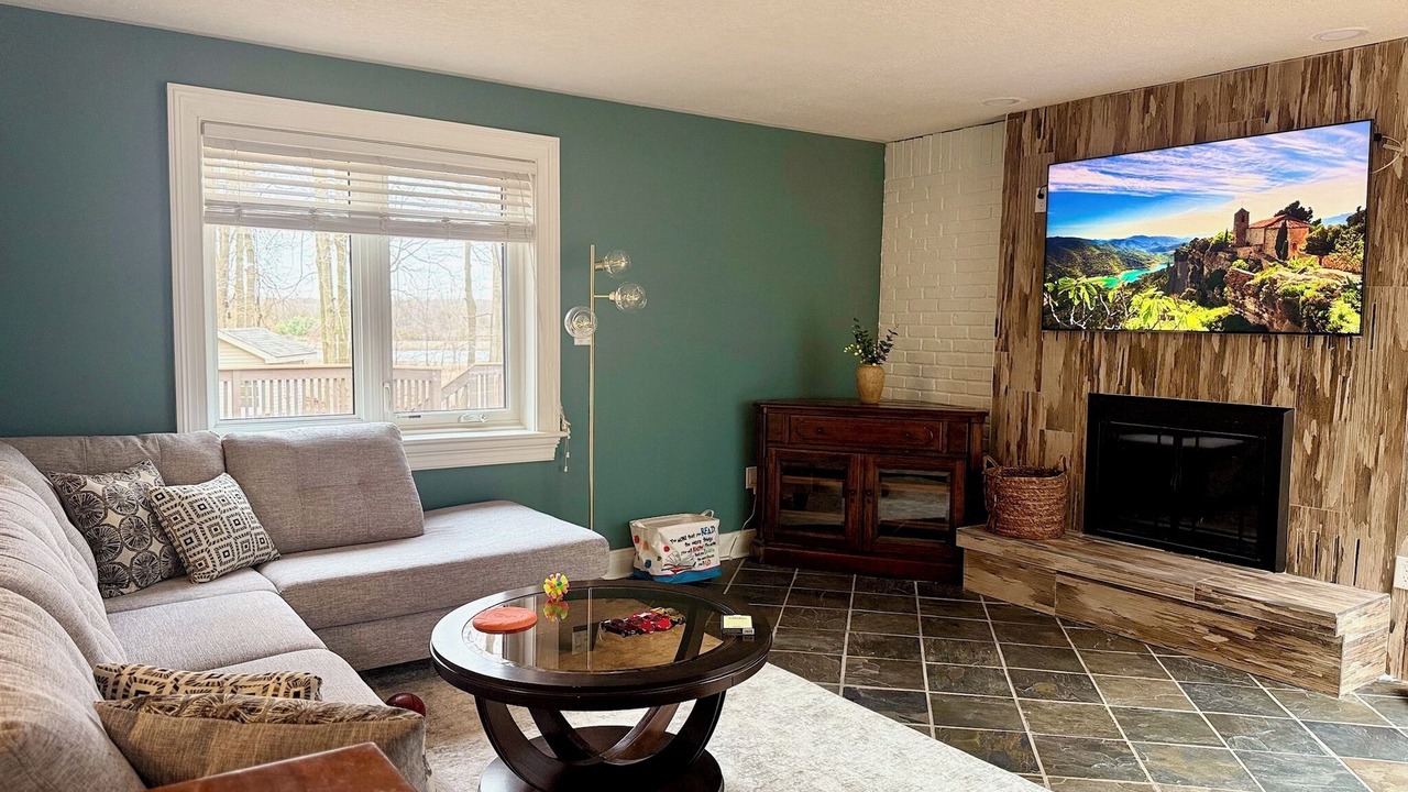 Photo of Livingroom in Milton