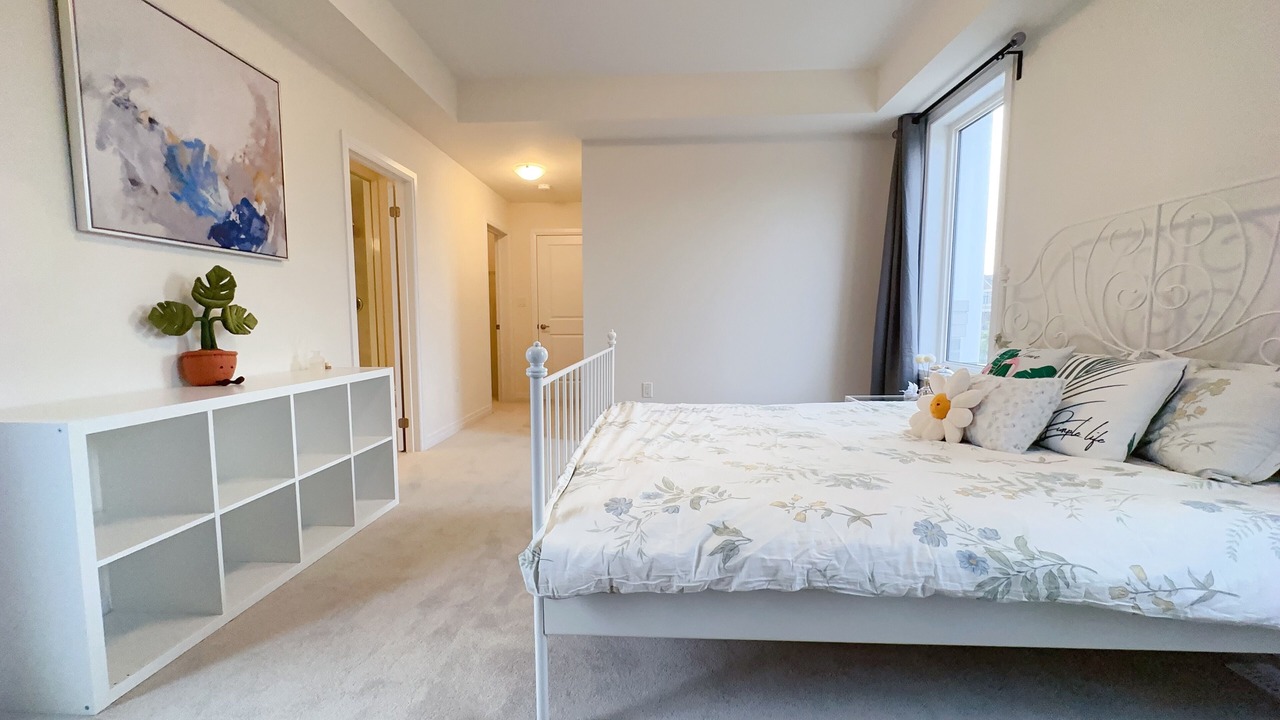 Photo of Bedroom in Richmond Hill