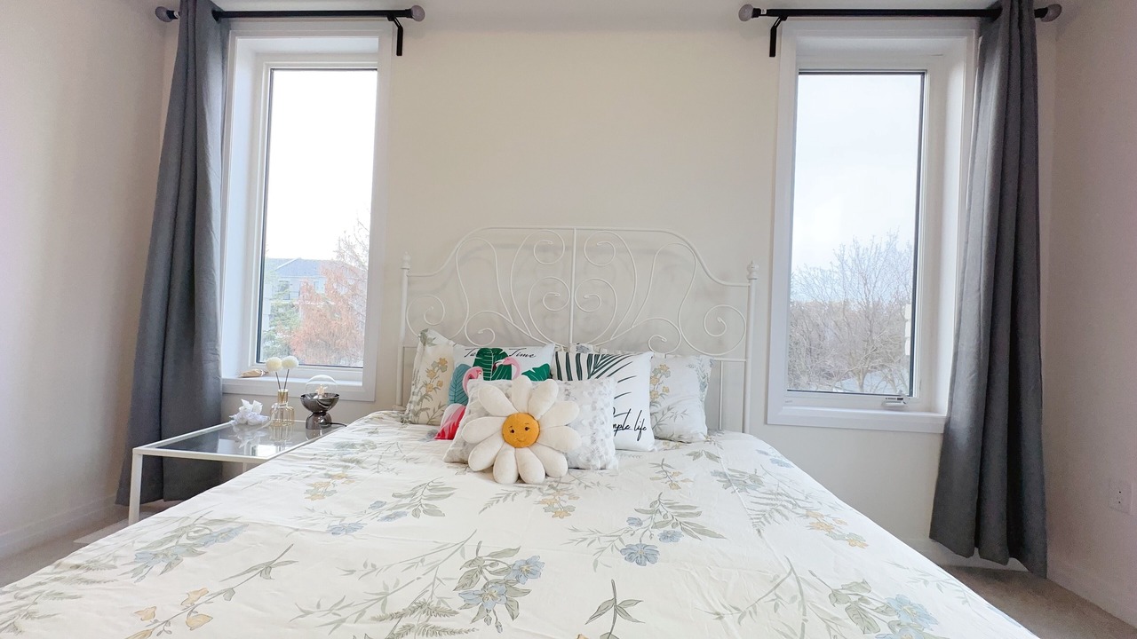 Photo of Bedroom in Richmond Hill