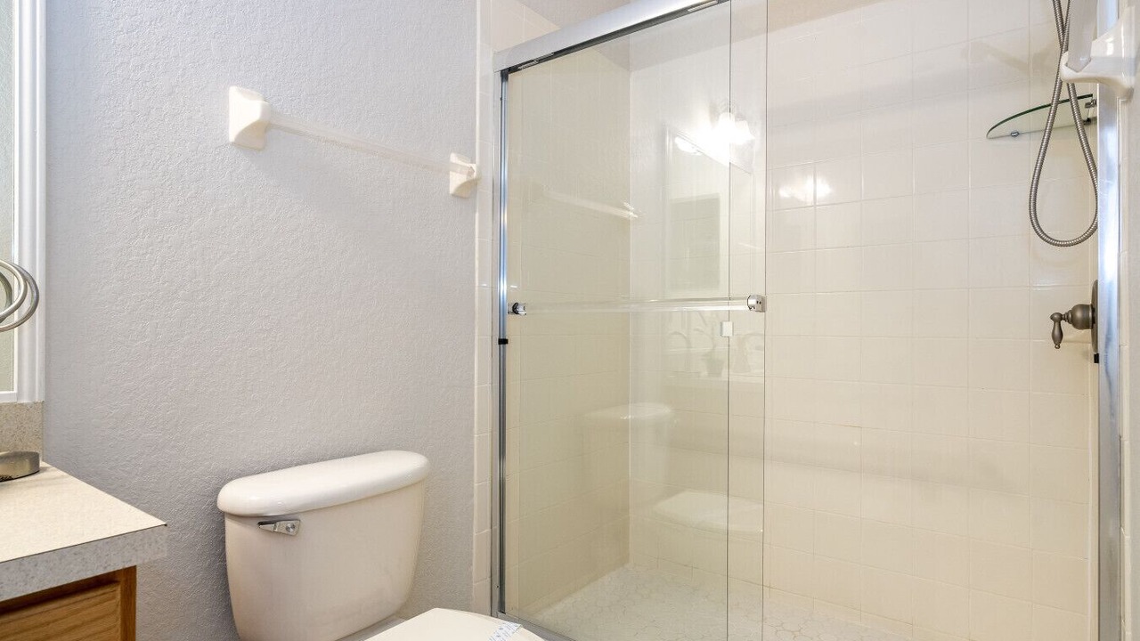Photo of Bathroom in Trafalgar Village