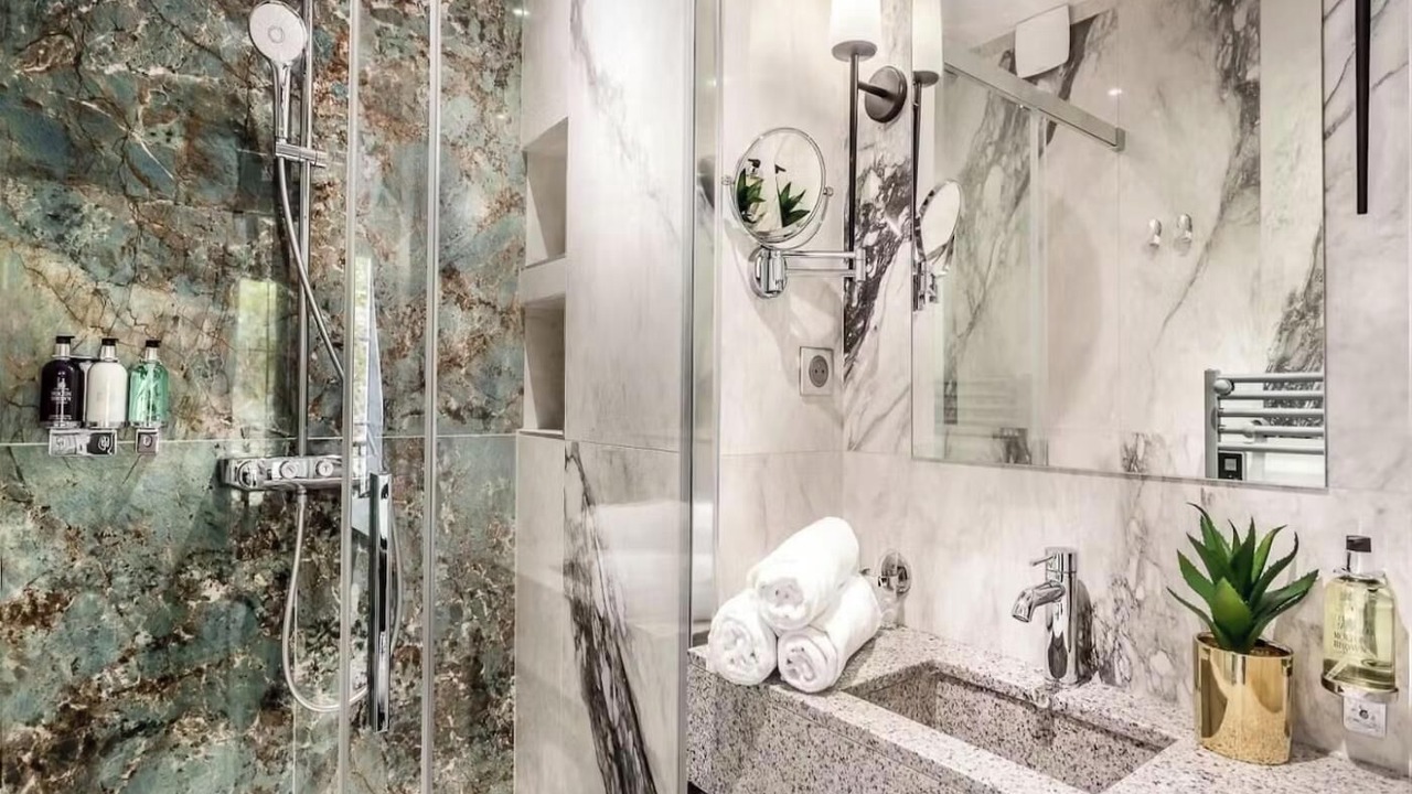 Photo of Bathroom in Les Halles