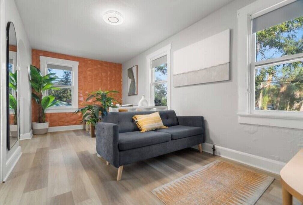 Photo of Livingroom in United Central