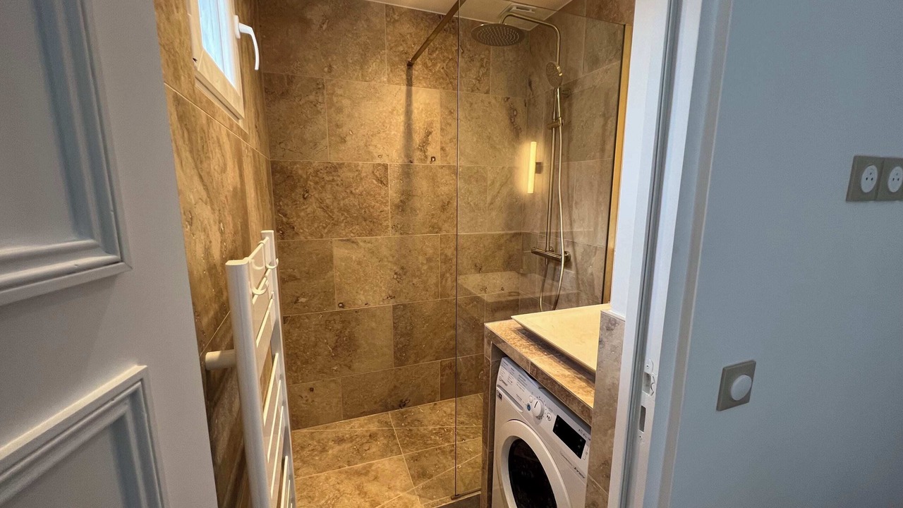 Photo of Bathroom in Chaussee-d'Antin