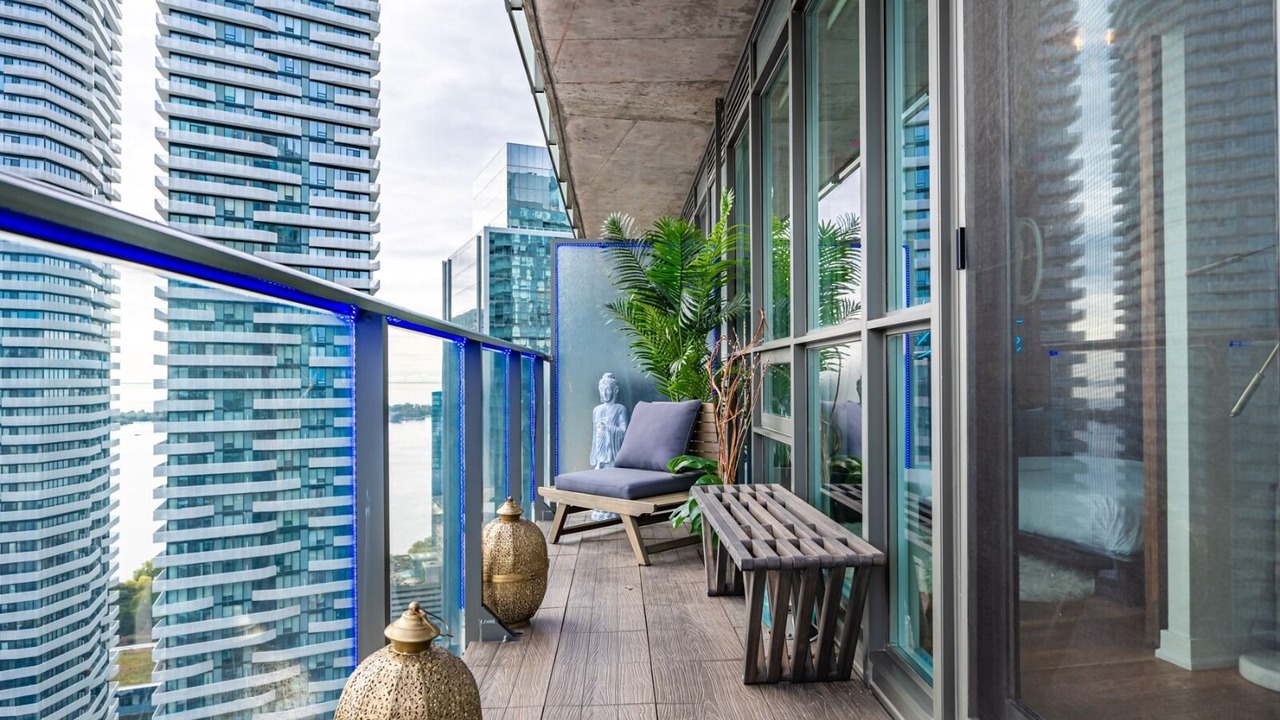 Photo of Patio Balcony in Bathurst Quay
