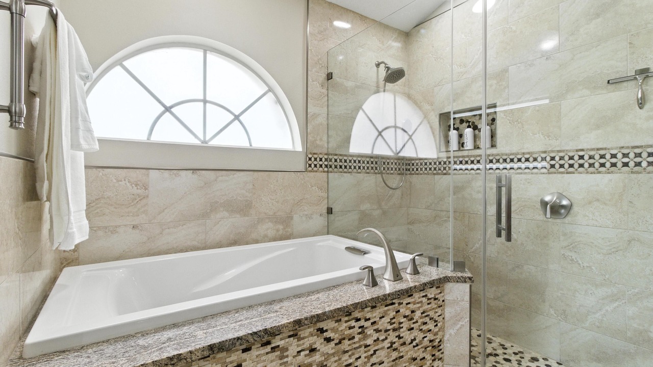 Photo of Bathroom in Town 'n' Country
