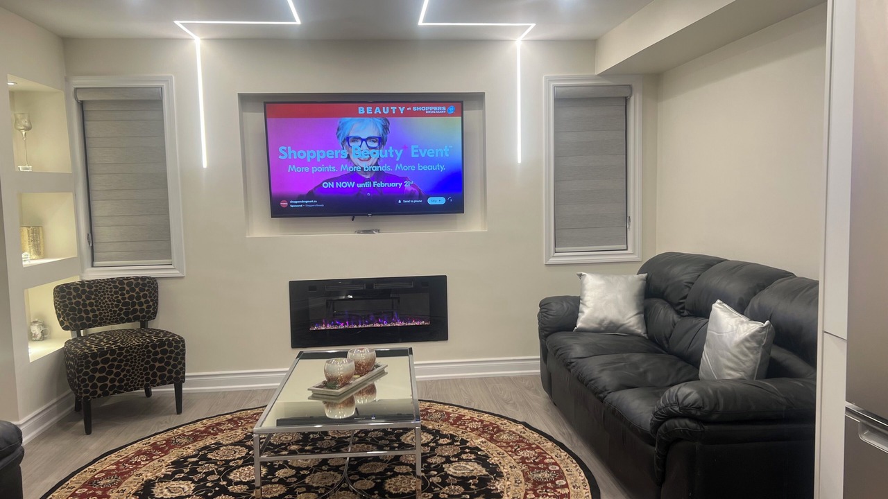 Photo of Livingroom in East Gwillimbury