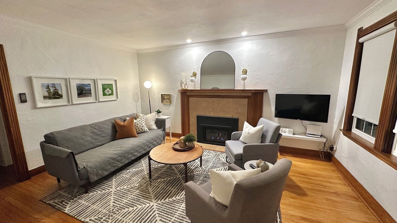 Photo of Livingroom in North Bay