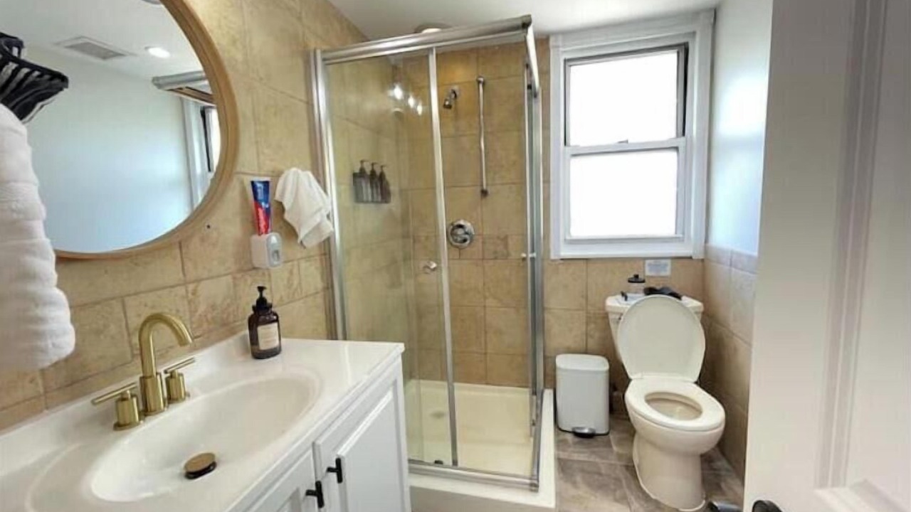 Photo of Bathroom in Franklin Square