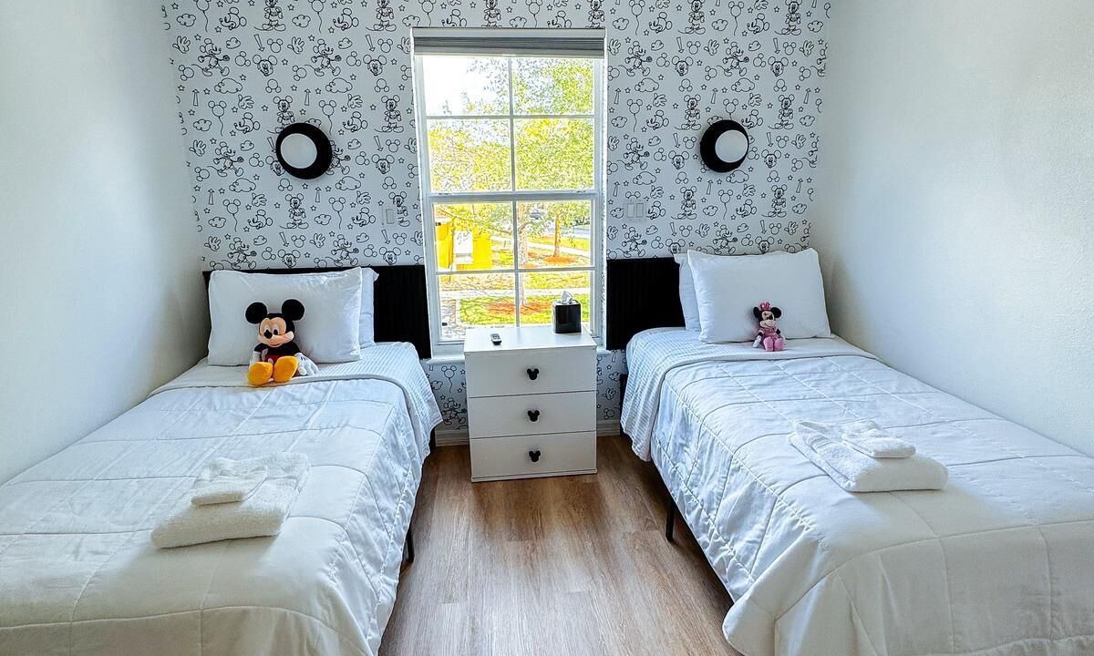 Photo of Bedroom in Seasons