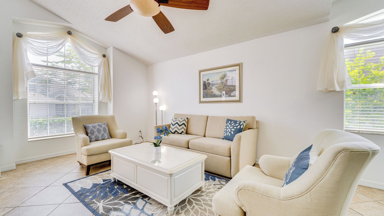Photo of Bedroom in Lake Davenport Estates
