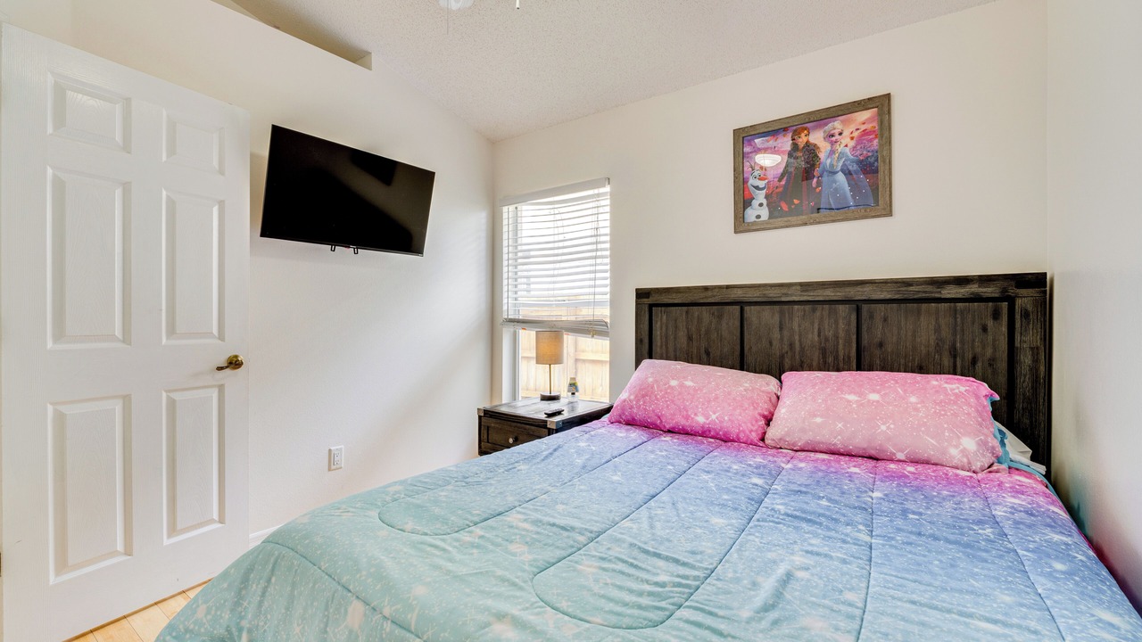 Photo of Bedroom in Lake Davenport Estates