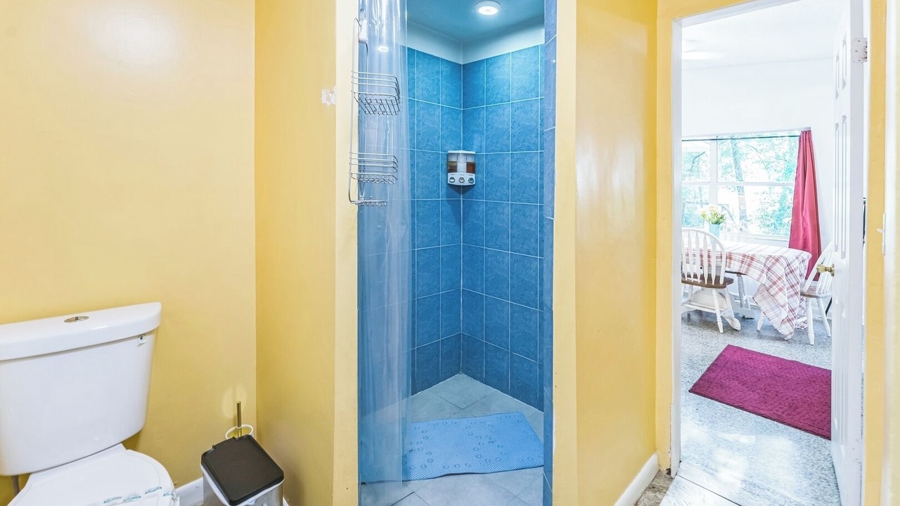 Photo of Bathroom in Fairvilla
