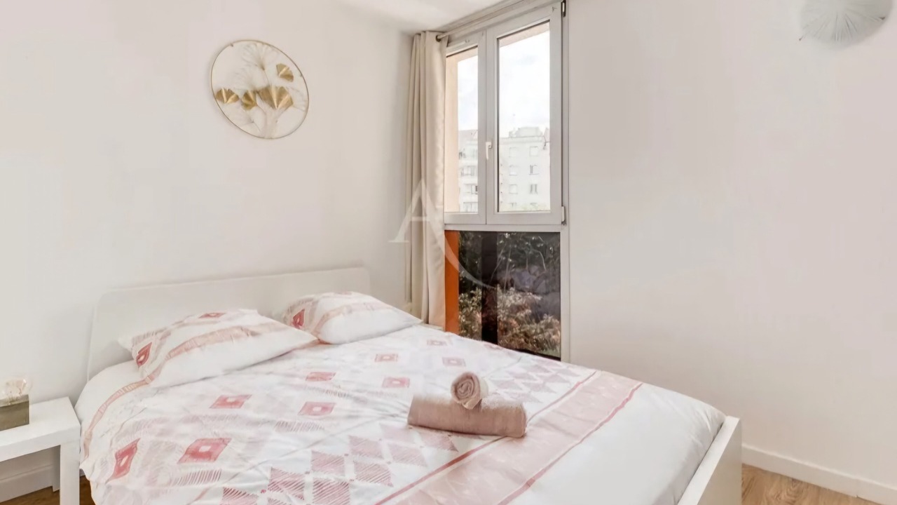Photo of Bedroom in Thiais
