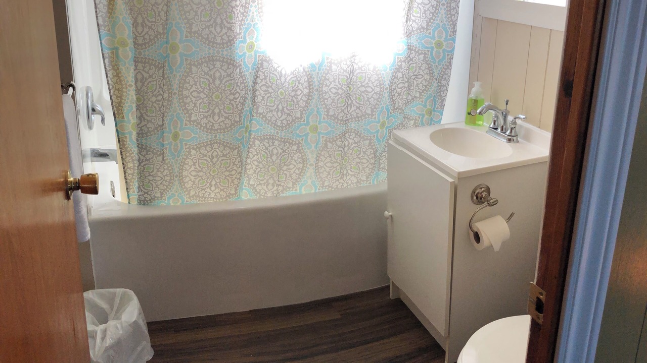 Photo of Bathroom in Lavigne