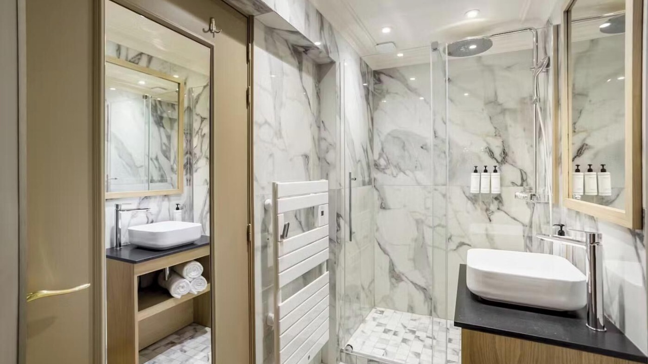 Photo of Bathroom in Quartier du Faubourg-Montmartre