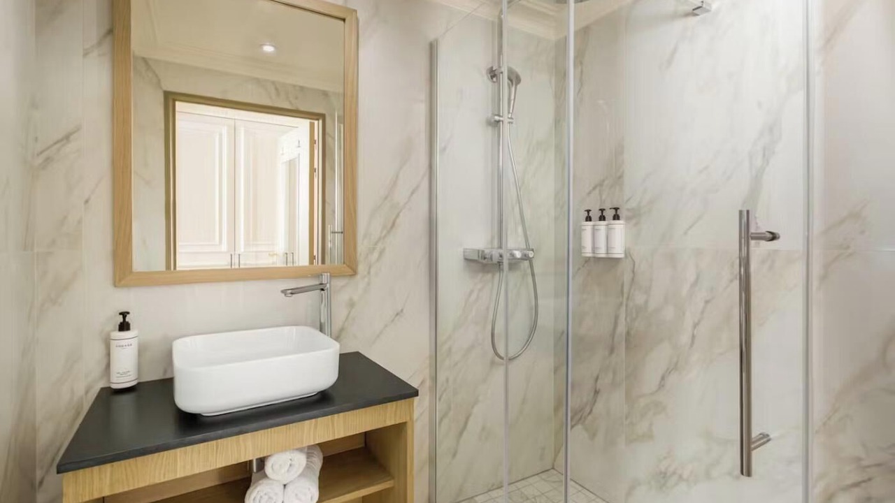 Photo of Bathroom in Quartier du Faubourg-Montmartre