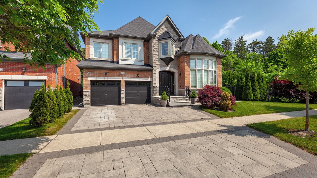 Photo of Outdoor in Richmond Hill
