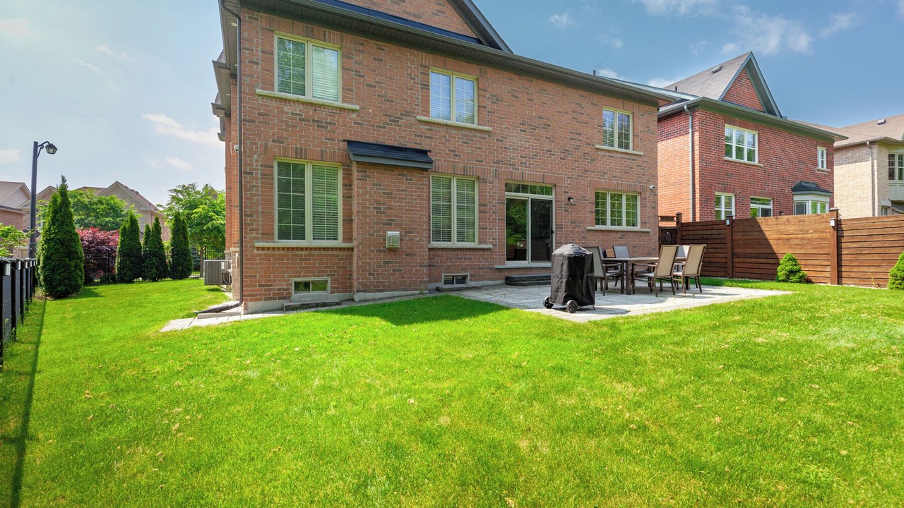 Photo of Outdoor in Richmond Hill