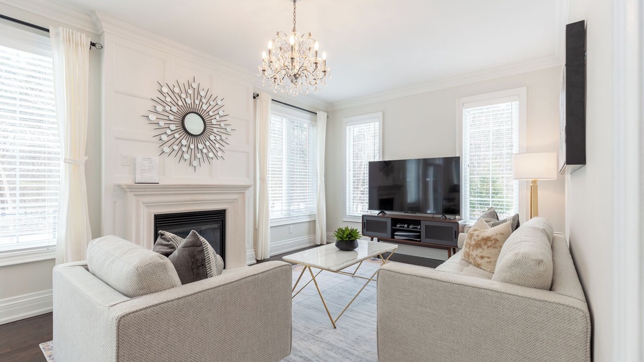 Photo of Livingroom in Richmond Hill