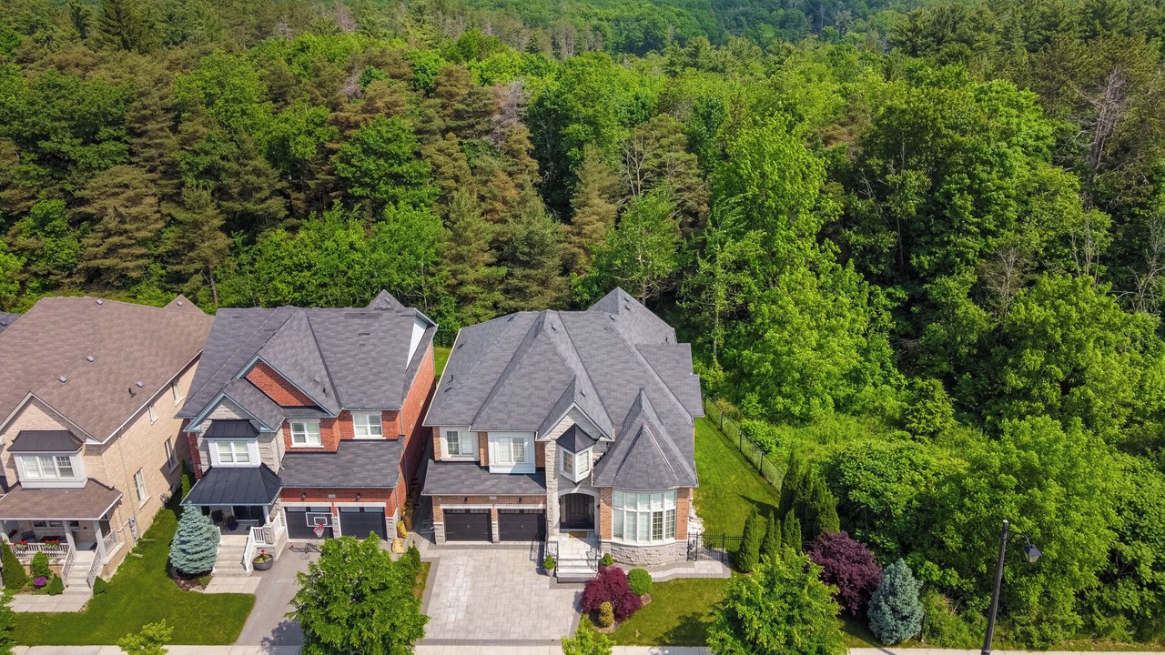 Photo of Outdoor in Richmond Hill