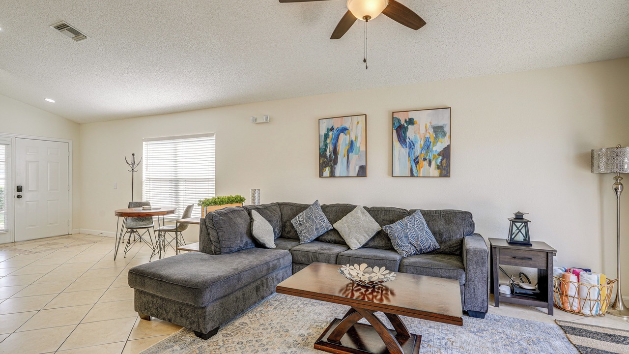 Photo of Livingroom in Lake Berkley