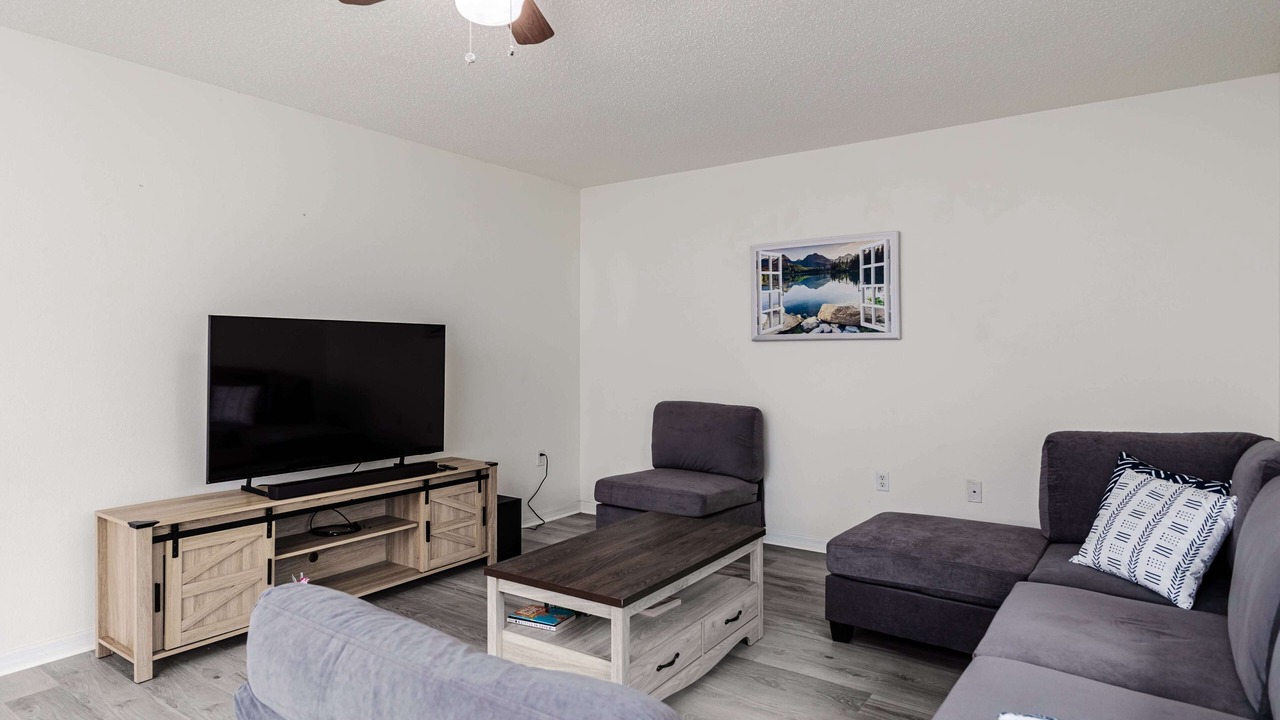 Photo of Livingroom in Winter Haven