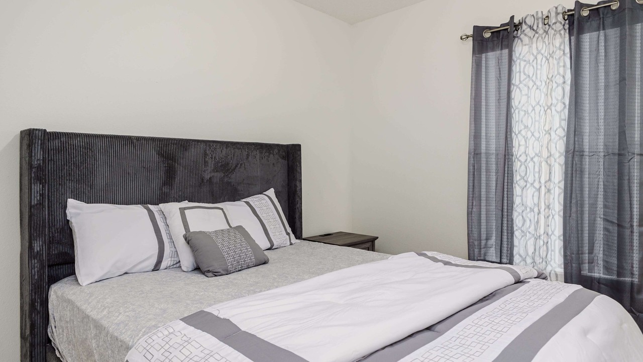 Photo of Bedroom in Winter Haven