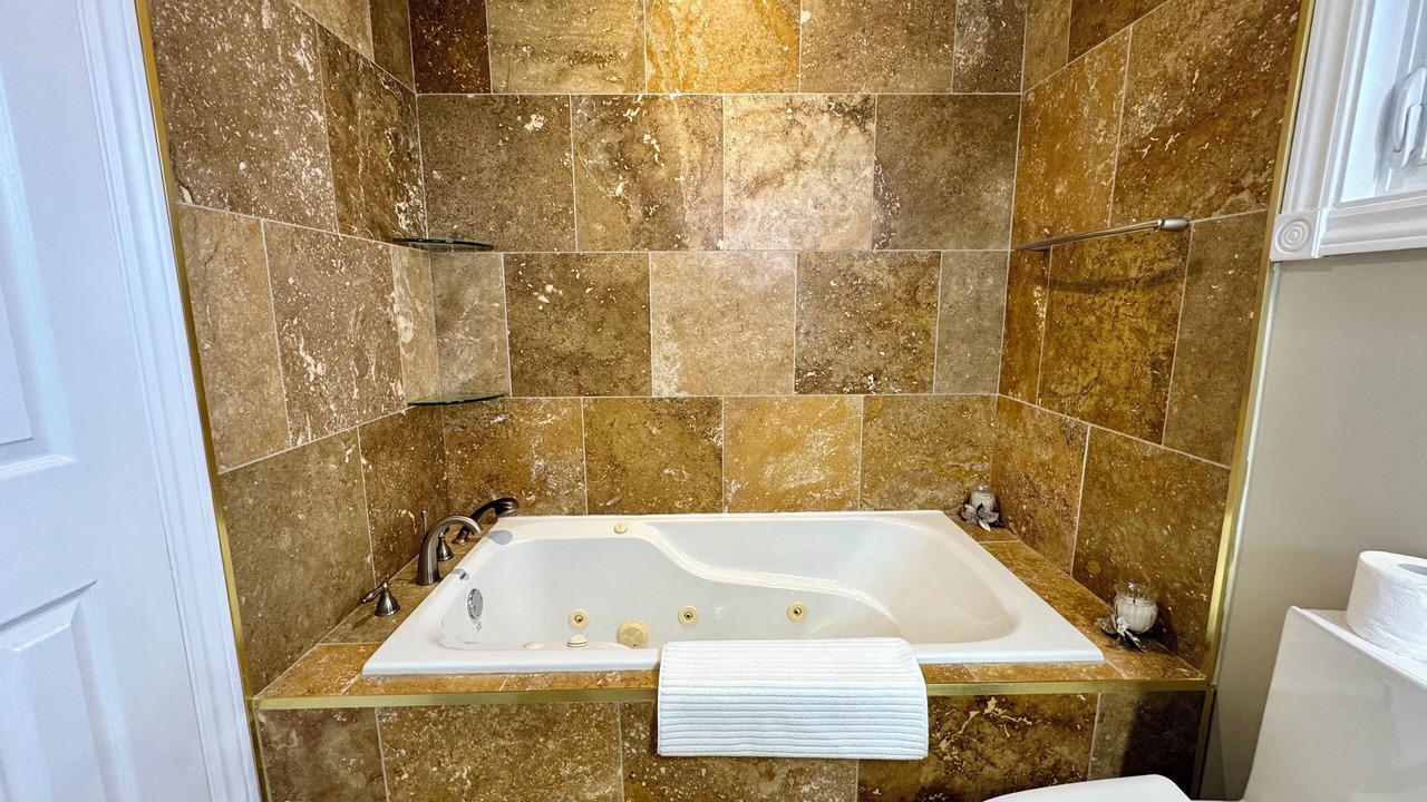 Photo of Bathroom in Erin Mills