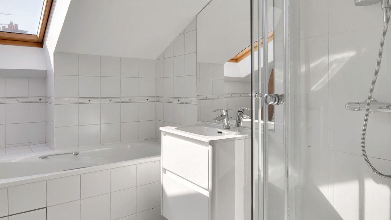 Photo of Bathroom in Chaussee-d'Antin
