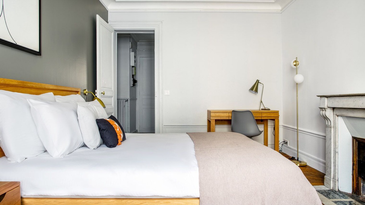 Photo of Bedroom in Sorbonne